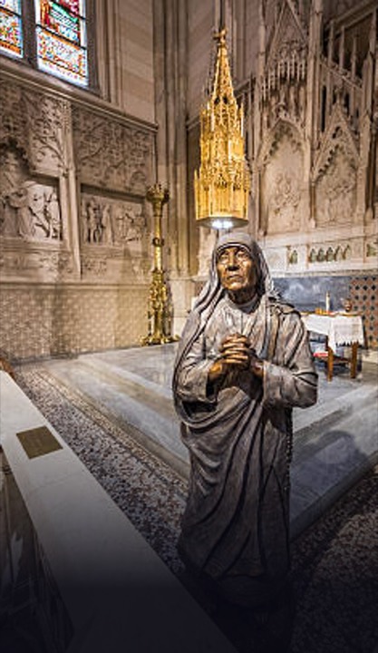 Statue of Mother Teresa at a side altar